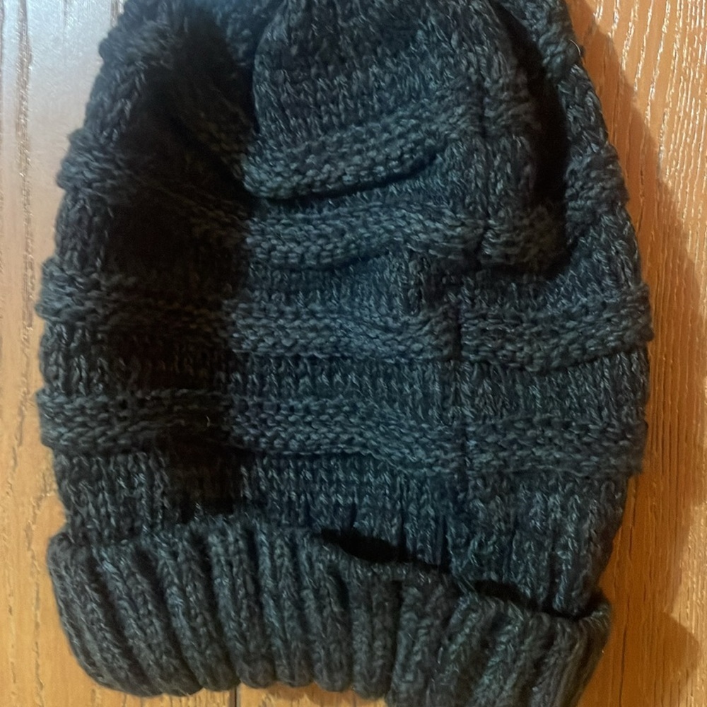C.C. - Beanie - Picture 2 of 3